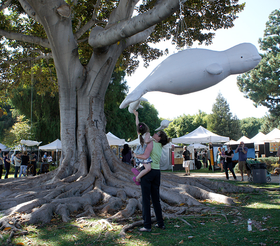 beluga_inflatable